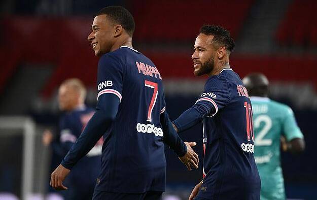  法甲新星姆巴佩续约巴黎至二零二六年  